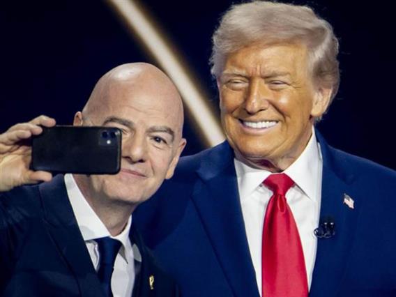 Трамп: „Ќе направите грешка ако го избркате Инфантино“