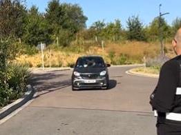 Видео-Фото: „Ферари“, „Мерцедес“, „Порше“ „Бентли“ ... на паркингот на ПСЖ, а потоа се појави тој и сите останале без зборови!