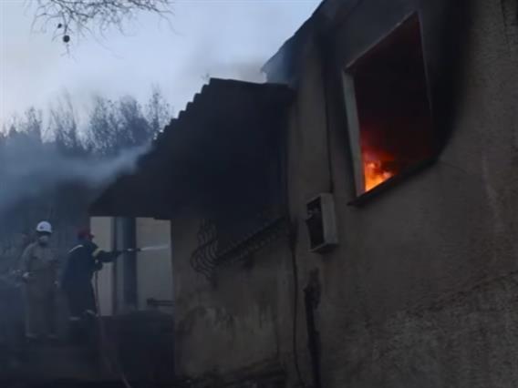 Две лица загинаа на грчкиот остров Саламина, во близина на Атина