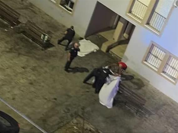 Детали за масакрот во Шпанија: Убиени се мајката и бремената сестра на водач на клан, како и момче кое не било во сродство (Вознемирувачко видео) 