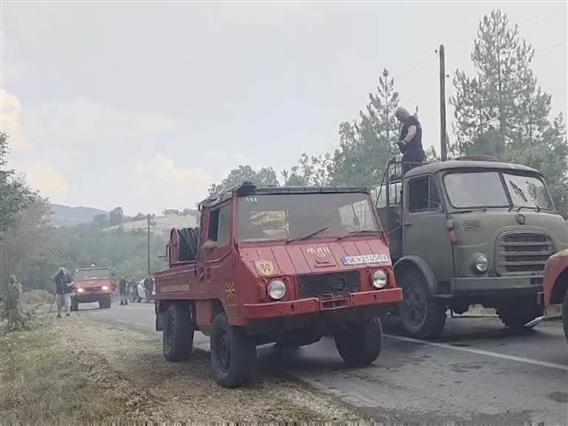 Пожарите кај Бигла и Пехчево ставени под контрола, во гасењето вклучени над 300 луѓе