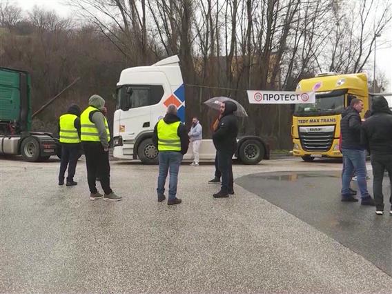 Транспортерите следниот понеделник излегуваат на протест пред делегацијата на ЕУ во Скопје