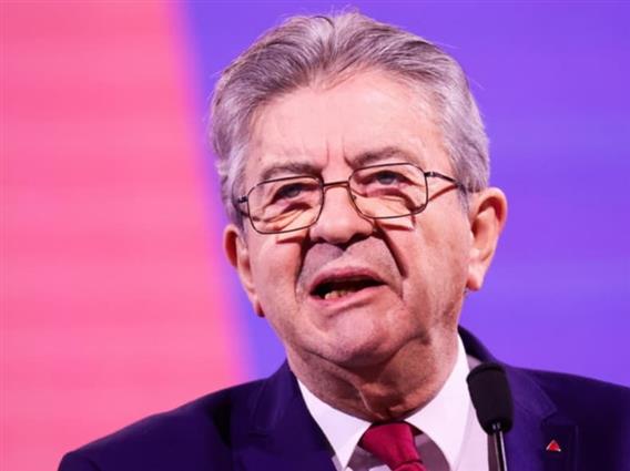 Нова анкета во Франција: Води Ле Пен, главе ривал ѝ е радикален левичар 