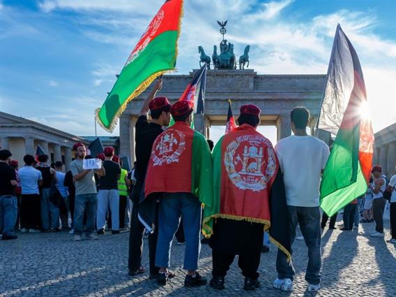 Германија депортира 23 Авганистанци, осудени за криминал и силувања 