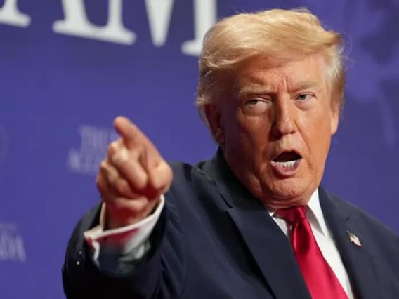 И легалните имигранти се на удар на Трамп- се подготвуваат нови ограничувања и укинување на визите 