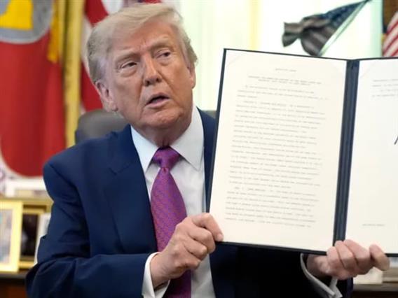 Официјално: Трамп го смени името на езерото Онтарио, за инаeт на Канаѓаните (ВИДЕО)