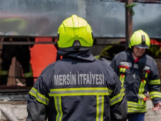 Пожар во хотел во Истанбул, евакуирани се голем број луѓе 
