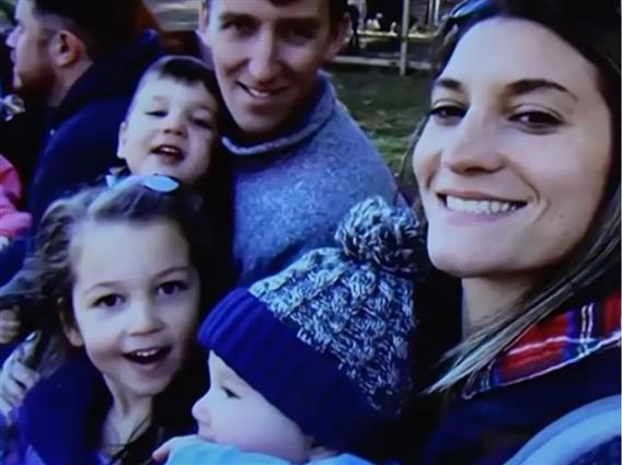 Над 1,1 милион долари се собрани во САД за мајката, која си ги уби своите три деца и беше ослободена (ВИДЕО)