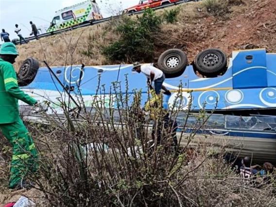 Автобус полн со ученици падна во бездна- најмалку 21 загинат во тешка несреќа на Зеленортските острови 