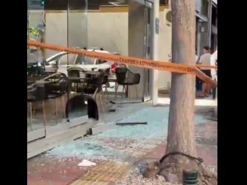 Два бомбашки напади во центарот на Атина (ВИДЕО)