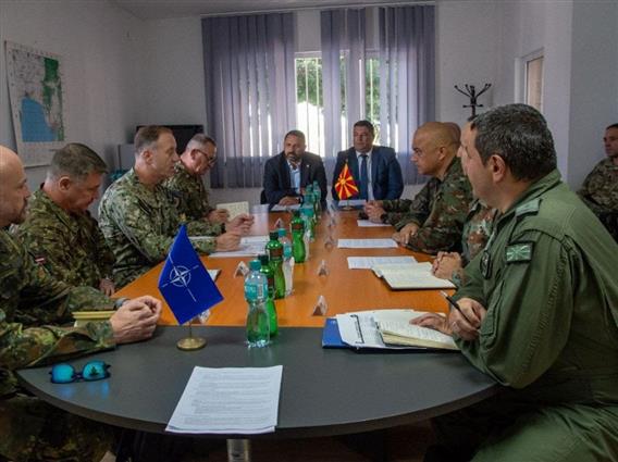 Командантот на Здружената команда на сојузничките сили на НАТО во Неапол во посета на нашата земја и Армијата