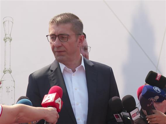 „Фич“ го потврди кредитниот рејтинг „BB+“ за Македонија