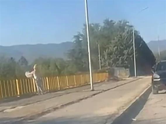Повисока казна за паркирање, отколку за фрлање ѓубре во река: Парадокс во казнената политика