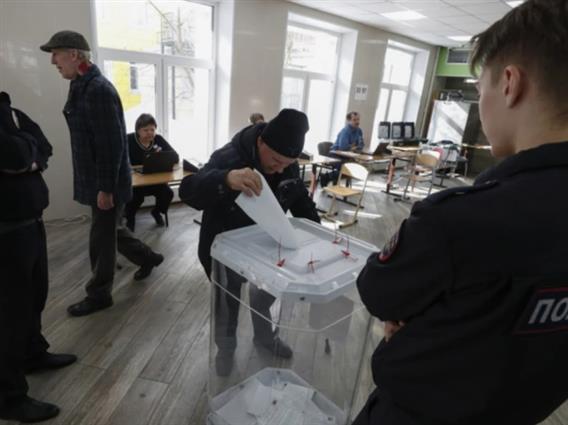 Втор ден од изборите во Русија: Гласаат и жителите на Донбас и Новорусија