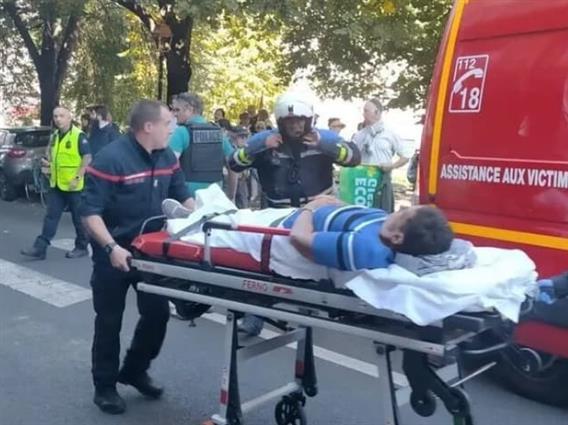 Издрогиран возач влета меѓу учесници на протестен марш во Франција- имал причина (ВИДЕО)