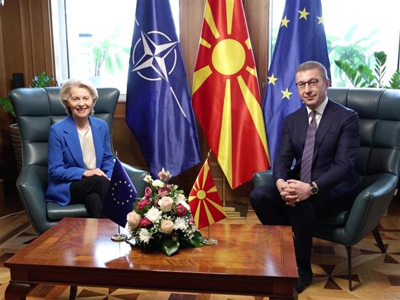 Лајен предложи средба на министрите за надворешни на Македонија и Бугарија во Софија следната недела
