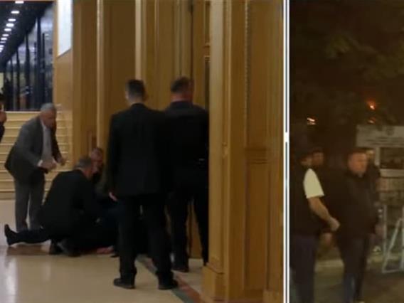 Хаос во Приштина: Кордони полицајци, солзавец кон демонстрантите, блокирани пратениците (ВИДЕО) 