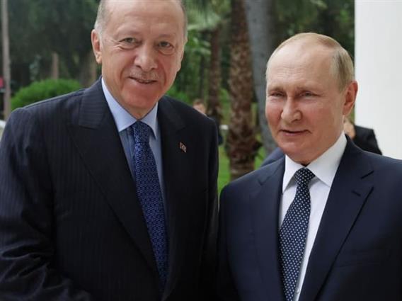 Разговараа Ердоган и Путин: Важно е да се обезбеди сигурна пловидба по Црното Море 