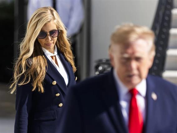 Откриено зошто портпаролката на Трамп беше отпуштена по само пет дена
