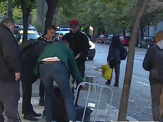 Бугарска новинарка заврши со скршено рамо- ја турнал обезбедувач во собранието