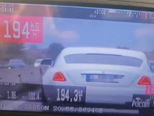 Со „Ролс-ројс“ возел со 194 км/час на автопатот Гостивар- Тетово, гостиварецот е приведен 