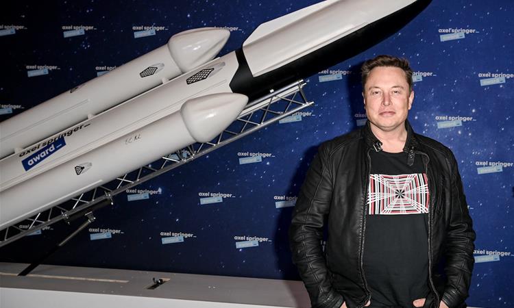 Акциите на „SpaceX“ растат по големиот пад иако инсајдерите можат да почнат да продаваат