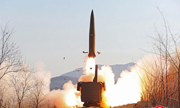 Аларм: Северна Кореја лансирала балистичка ракета?