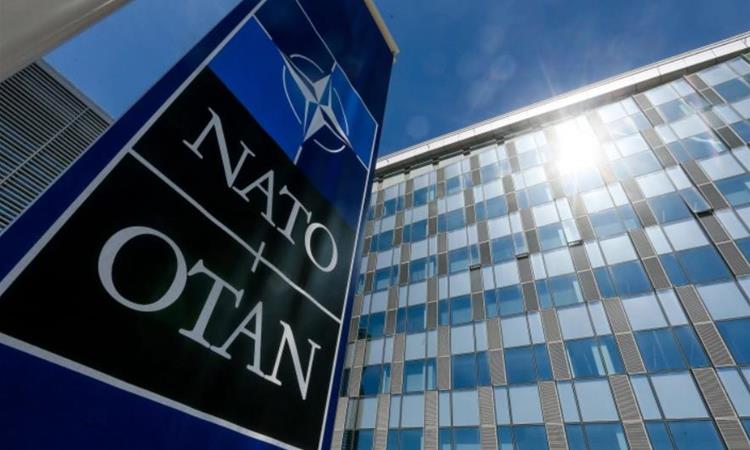 Трамп ја бранува алијансата пред самитот: Односот со НАТО не е реципрочен!
