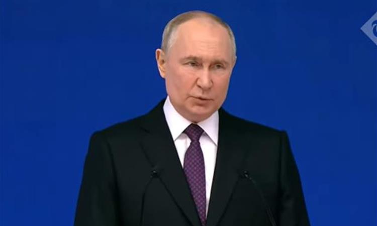 Нов удар на Путин, пресретнати се