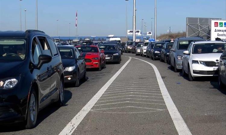  На ГП Табановце за влез се чека околу 30 минути, на ГП Богородица за излез се чека околу 30 минути