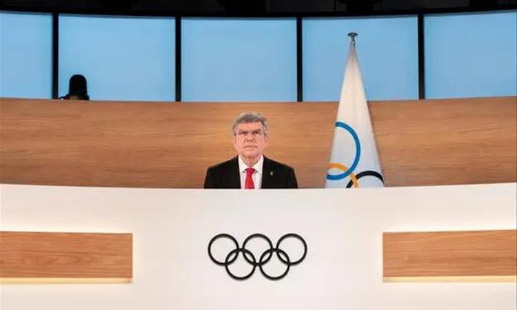 Бах разочаран од скандалот со опремата на норвешките ски-скокачи