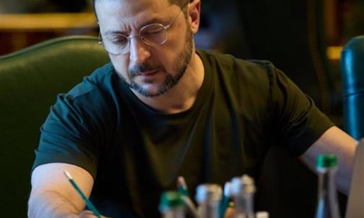 Зеленски назначи нов министер за одбрана во обид да ја реши политичката криза
