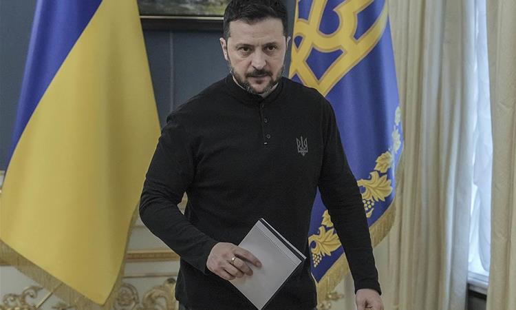 Зеленски ги обвини САД дека не се подготвени да ѝ помогнат на Украина,  бара пристап  до сателитската услуга „Старлинк“