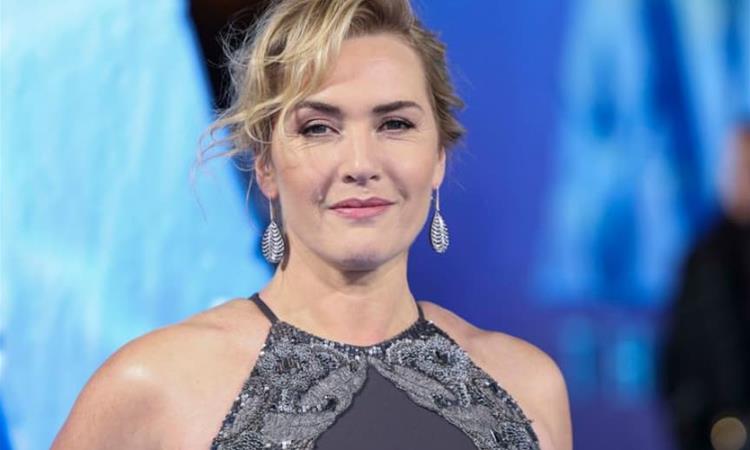 Кејт Винслет за јавното исмевање на изгледот: Водител ме навреди на црвениот тепих за фустанот 