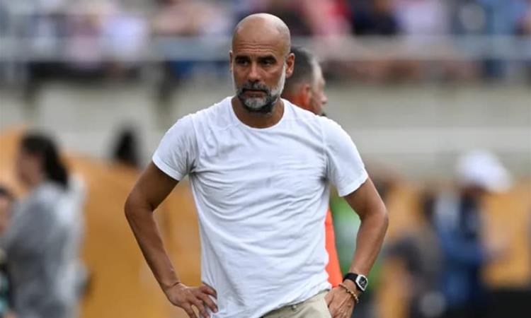 Гвардиола претпразнично им се закани на играчите: Кој ќе се врати со вишок килограми, не игра 