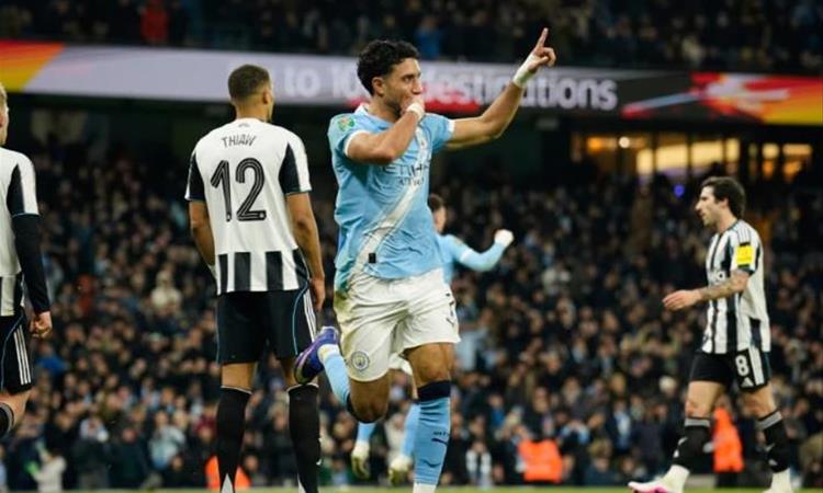 Манчестер сити го победи Њукасл и ќе игра против Арсенал во финалето на Лига купот
