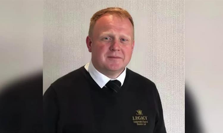 Гробар во Британија криел десетици тела на починати, на семејствата им давал лажна пепел 