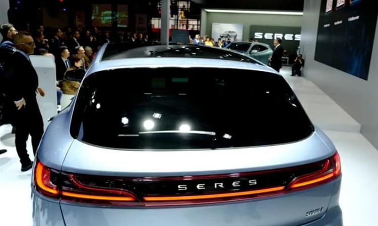 Кинески производител патентира тоалет, вграден во седиште на автомобилот- се активира со гласовна команда 