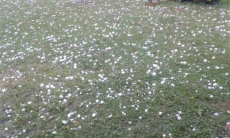 Град падна во Пехчево и Берово, до крајот на денот променливо облачно со повремени врнежи и грмежи