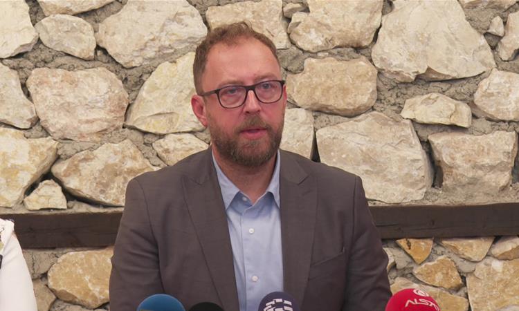 Љутков: Скопското Кале ќе биде во во полн сјај