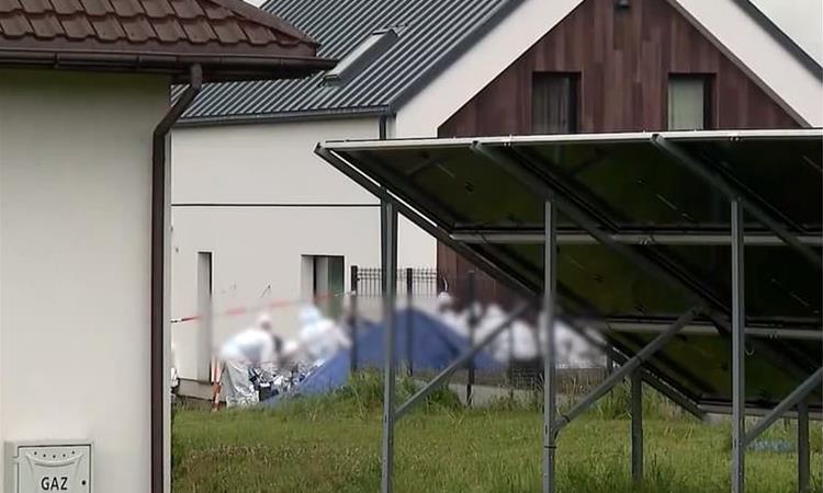 Полјаци копале во дворот и пронашле фетуси