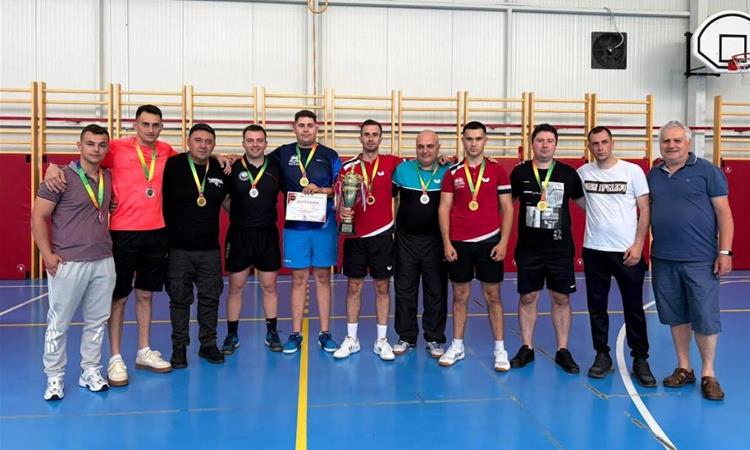 Крива Паланка шампион, цела сезона без пораз за хет трик во титули