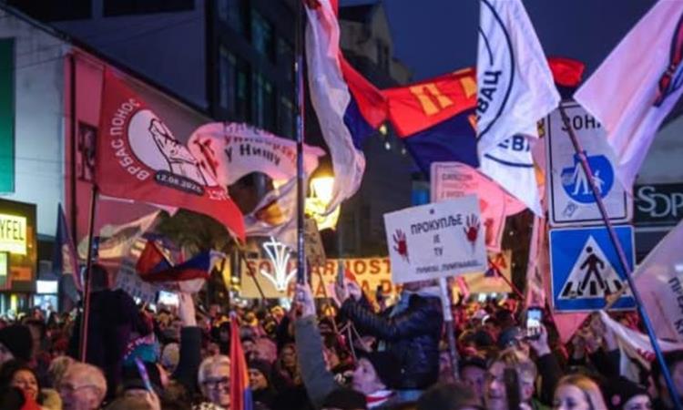 Протест во Нови Сад, се бараат предвремени парламентарни избори во Србија