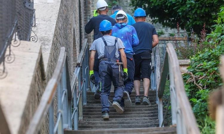 Хрватска воведува нови правила за странските работници, газдите со повеќе обврски  