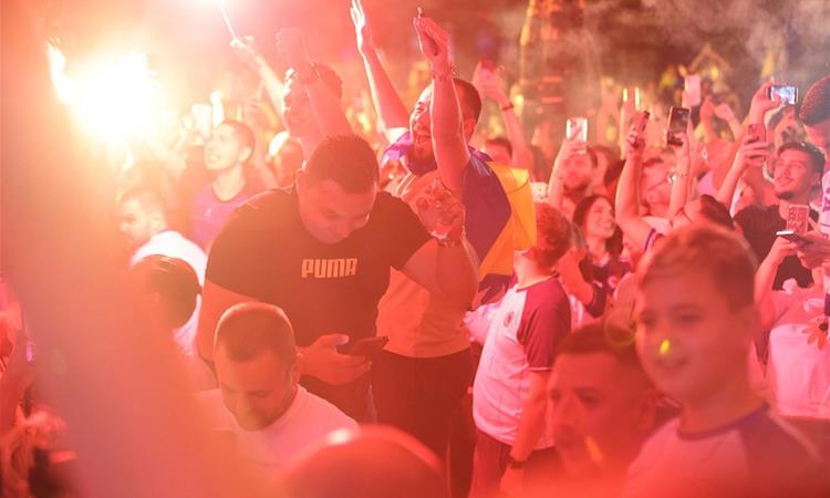 Во Сараево ноќеска никој не спиеше по победата на Светското првенство (ВИДЕО)