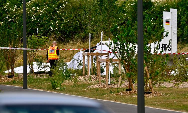 Трагедија во Франција: Авион што превезувал падобранци се урна во предградие на Нанси– се стравува дека има десетина загинати 