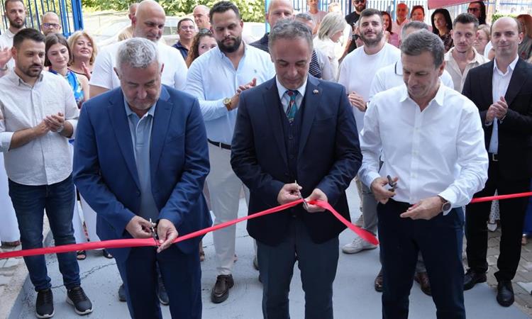 Алиу во посета на реконструираниот објект на Здравствен дом Куманово