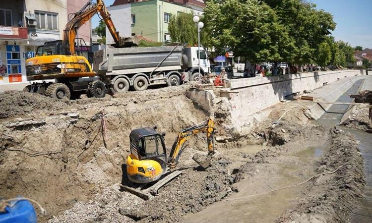 Николоски: Над 4 милиони евра инвестираме во Неготино во изградба на улици, водоводни....