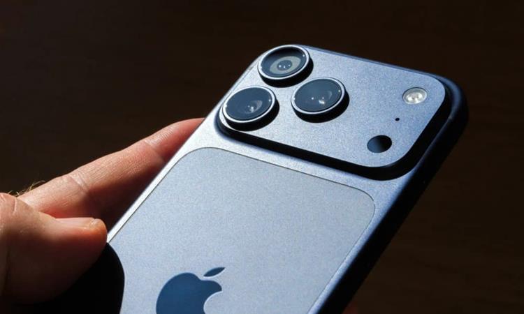 Историски скок за „Apple“: „iPhone 18 Pro Max“ има подобра батерија од „Samsung“?