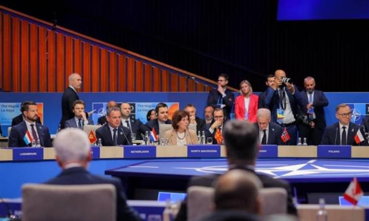 Во Анкара почнува самитот на НАТО, македонската делегација е предводена од претседателката Сиљановска Давкова